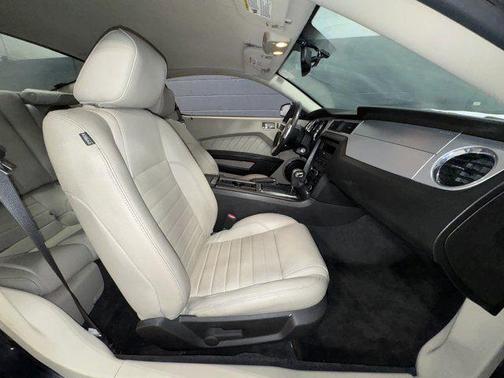 2011 Ford Mustang V6 Premium