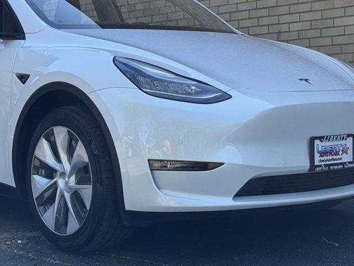 Pearl White Multi 2021 Tesla Model Y Long Range