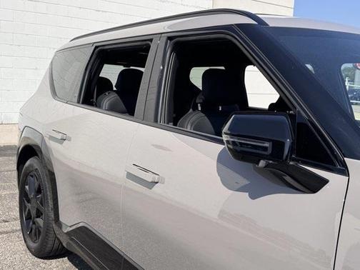 2026 Kia EV9 Land