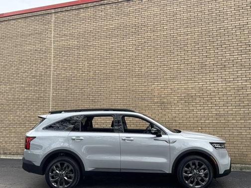 Wolf Gray 2023 Kia Sorento X-Line EX