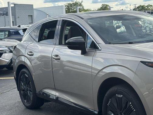 Champagne Silve 2025 Nissan Murano Platinum