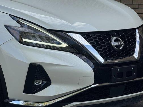 Champagne Silve 2025 Nissan Murano Platinum