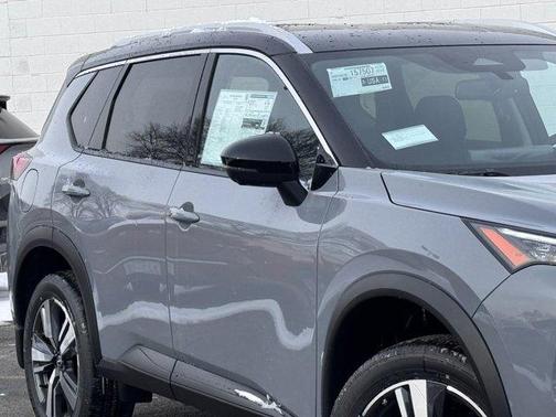 2025 Nissan Rogue SL