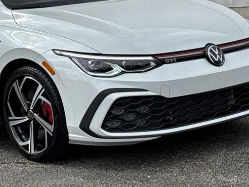 2024 Volkswagen Golf GTI 2.0T SE