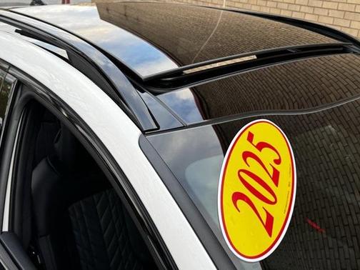 2025 Kia Sportage Plug-In Hybrid X-Line Prestige