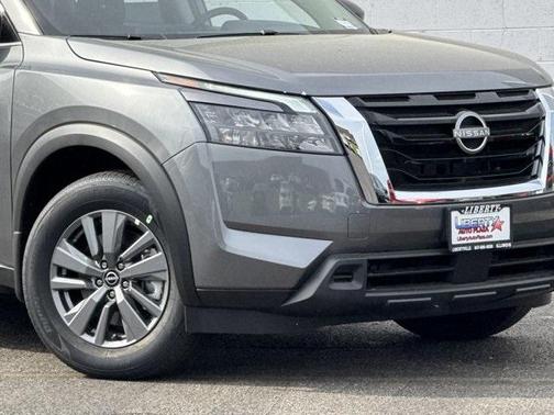 2025 Nissan Pathfinder S