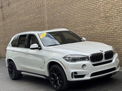 White Metallic 2017 BMW X5 eDrive xDrive40e