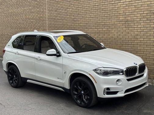 White Metallic 2017 BMW X5 eDrive xDrive40e