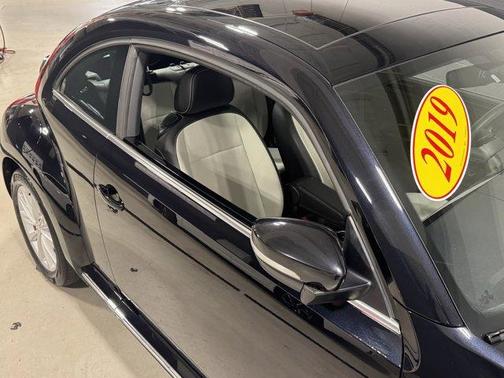 2019 Volkswagen Beetle 2.0T SE
