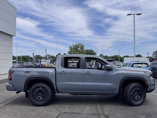 2025 Nissan Frontier PRO-4X