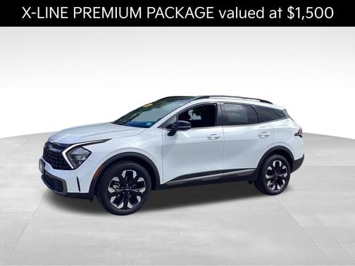 White Pearl 2023 Kia Sportage X-Line
