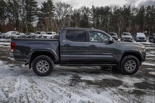 2017 Toyota Tacoma SR5