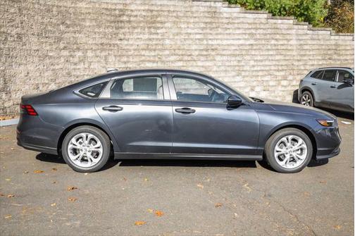 2025 Honda Accord LX 1.5T