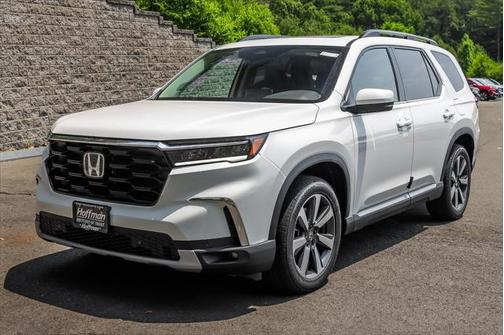 2025 Honda Pilot Touring 8-Passenger