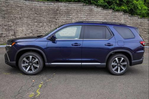 2025 Honda Pilot Touring 8-Passenger