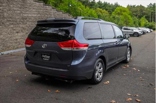 2014 Toyota Sienna LE