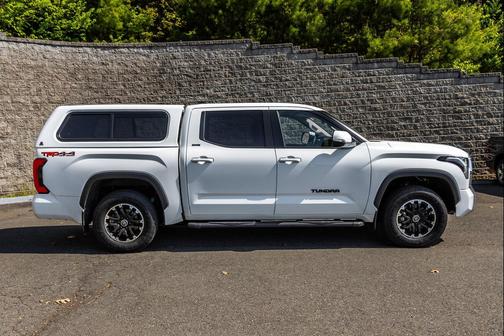 Ice Cap 2024 Toyota Tundra SR5