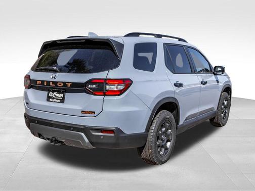 Sonic Gray Pearl 2026 Honda Pilot TrailSport