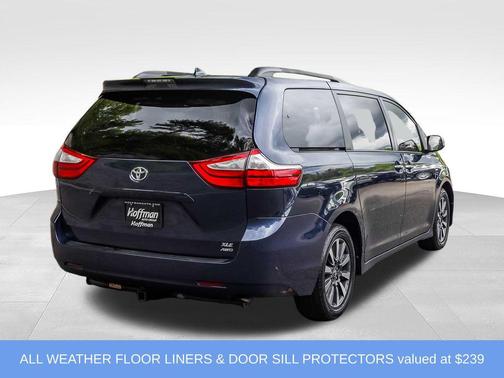 Parisian Night Pearl 2019 Toyota Sienna XLE Premium