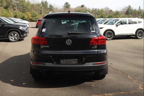 2016 Volkswagen Tiguan SE