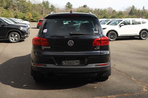 2016 Volkswagen Tiguan SE
