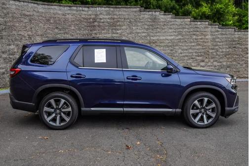 2025 Honda Pilot Touring 8-Passenger