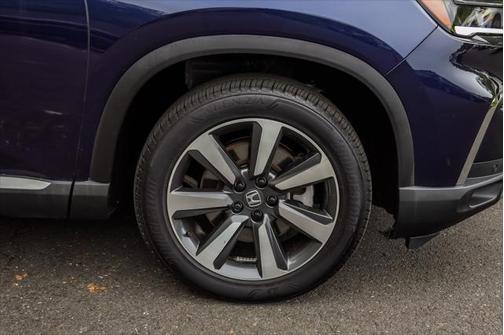2025 Honda Pilot Touring 8-Passenger