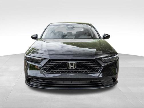 Crystal Black Pearl 2025 Honda Accord SE