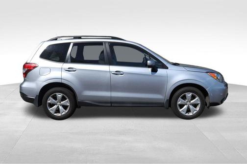 Ice Silver Metallic 2015 Subaru Forester 2.5i Premium
