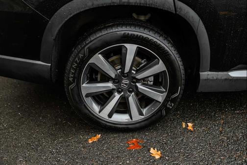 2025 Honda Pilot Touring 8-Passenger