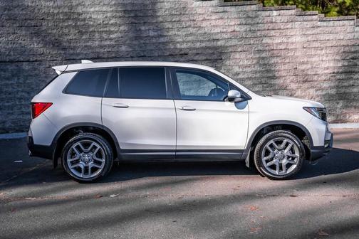Platinum White Pearl 2023 Honda Passport AWD EX-L