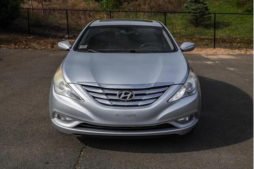 2013 Hyundai SONATA SE
