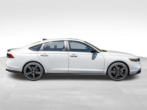 Platinum White Pearl 2026 Honda Accord Hybrid Sport