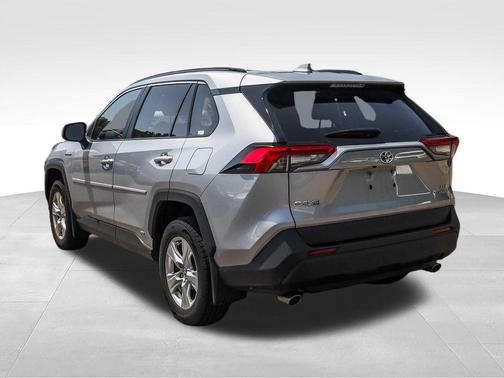 Silver Sky Metallic 2021 Toyota RAV4 Hybrid XLE
