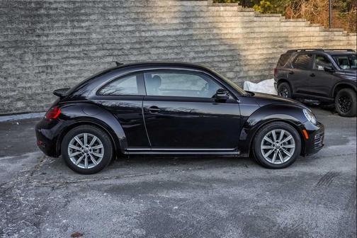 2017 Volkswagen Beetle 1.8T SE