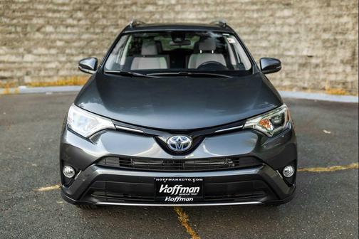 2017 Toyota RAV4 Hybrid XLE