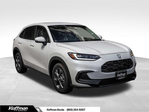 Platinum White Pearl 2026 Honda HR-V LX