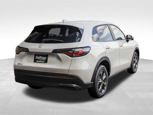 Platinum White Pearl 2026 Honda HR-V LX