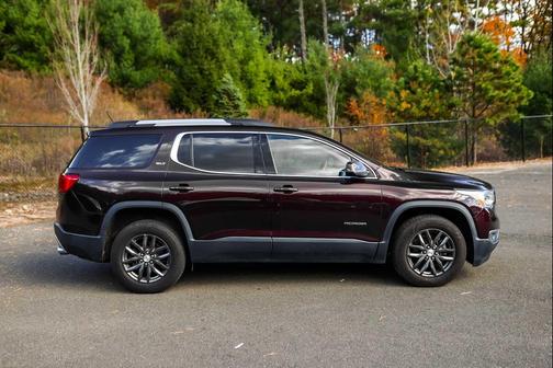 2017 GMC Acadia SLT-1