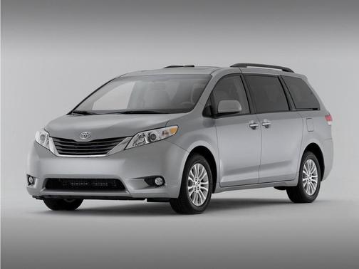 Salsa Red Pearl 2013 Toyota Sienna LE