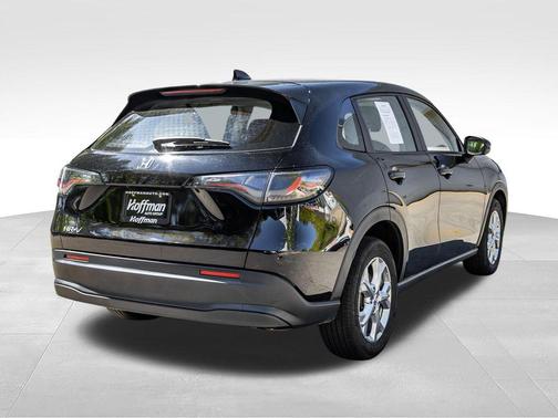 Crystal Black Pearl 2023 Honda HR-V LX