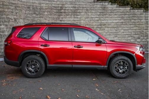 2025 Honda Pilot TrailSport