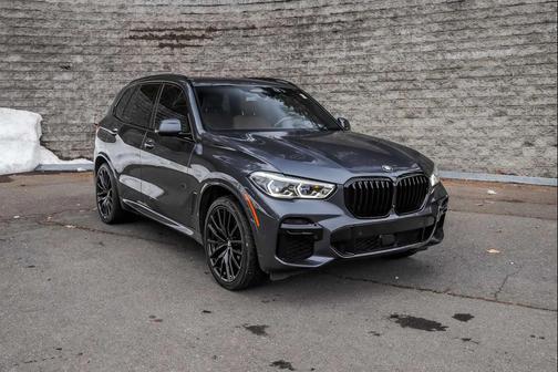 2022 BMW X5 M50i