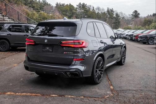 2022 BMW X5 M50i