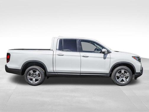 Platinum White Pearl 2026 Honda Ridgeline RTL