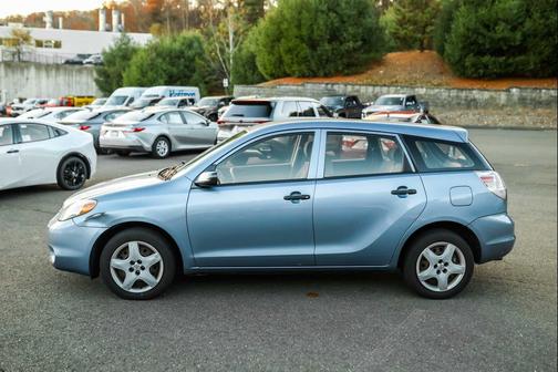 2007 Toyota Matrix Base
