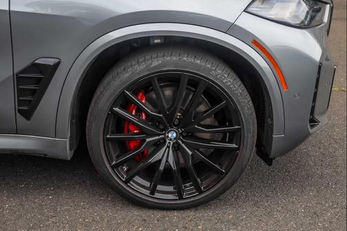 2024 BMW X5 M60i