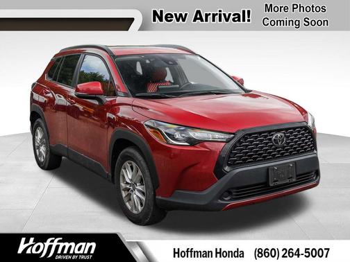 Barcelona Red Metallic 2022 Toyota Corolla Cross LE