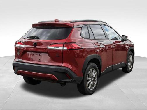 Barcelona Red Metallic 2022 Toyota Corolla Cross LE