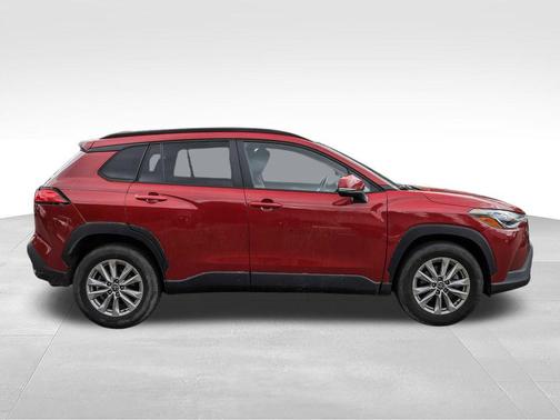 Barcelona Red Metallic 2022 Toyota Corolla Cross LE